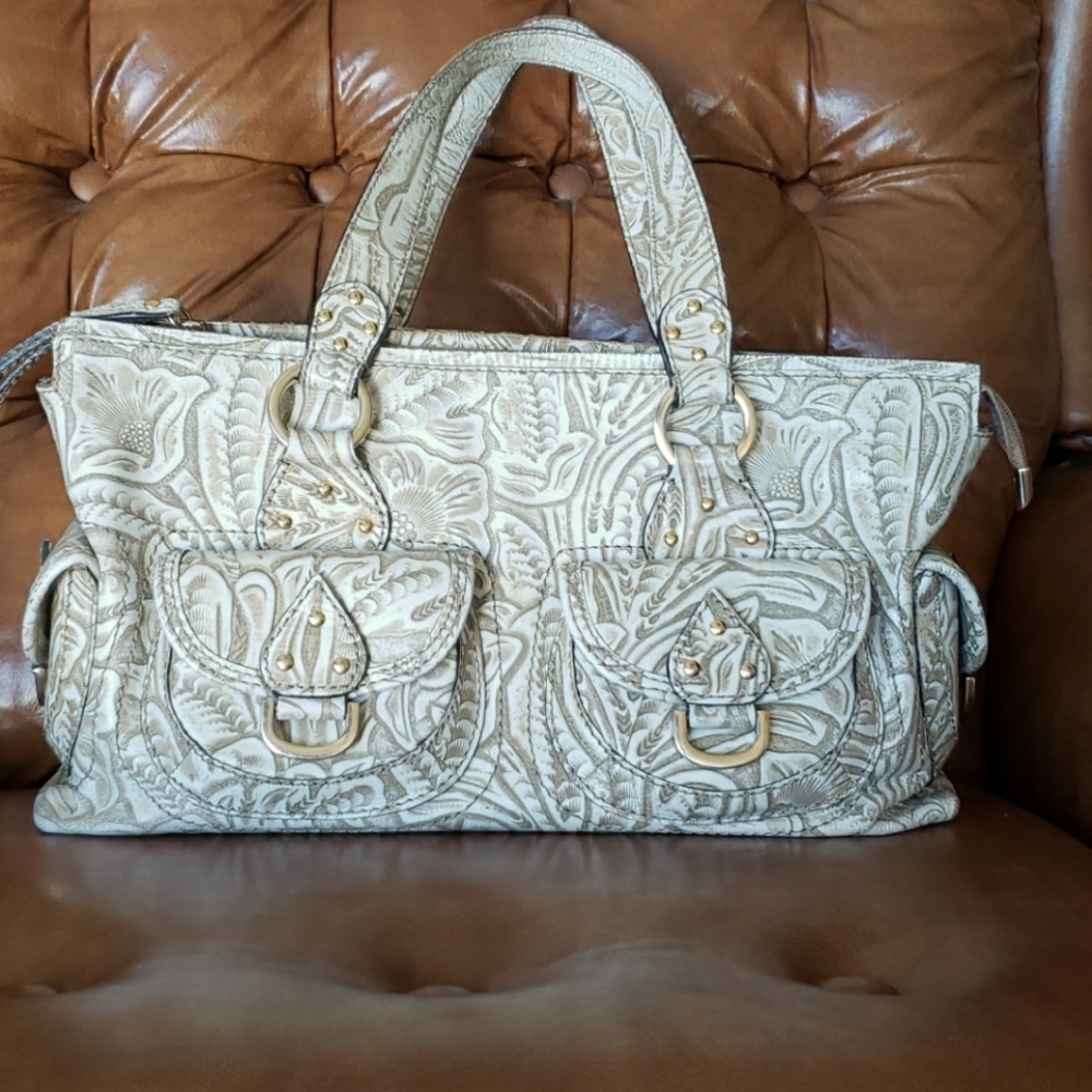 Hype Western style leather handbag.